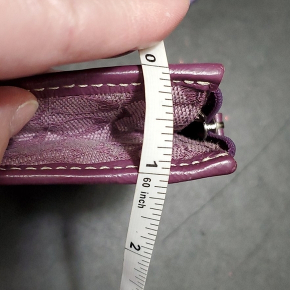 Coach purplish key fob/change purse - Picture 9 of 10